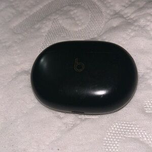 Beats Studio buds pros, good condition, used for 4 months but in need for $